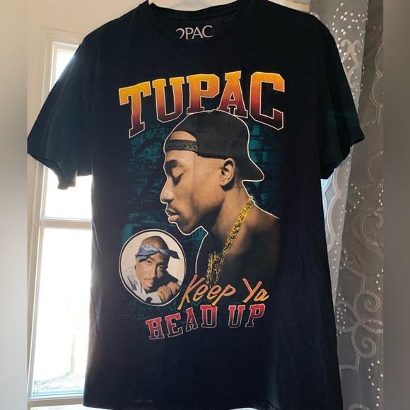 2PAC- Mens size Medium, black short sleeved tee. New. Never worn. - Picture 1 of 6
